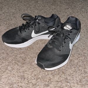 Nike Downshifter 7